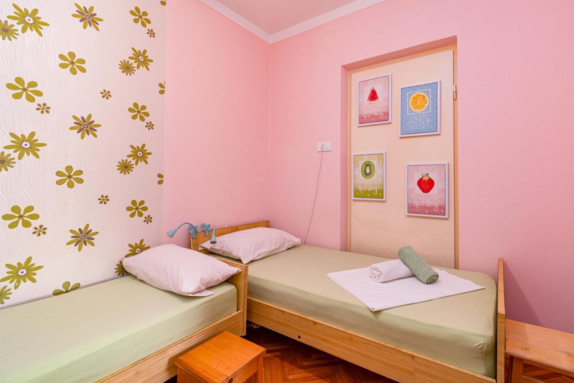 Apartments And Rooms By The Sea Banjol, Rab - 5077 외부 사진